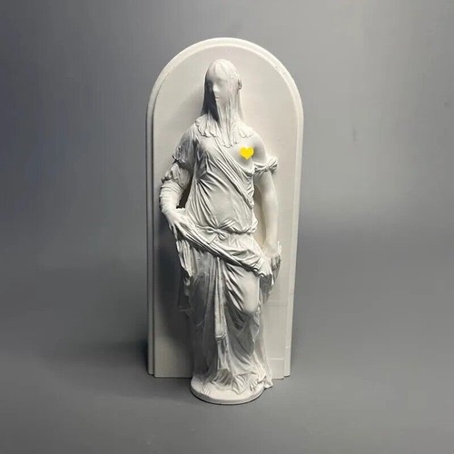 Scultura donna velata - di,