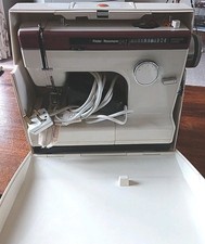 Macchina da cucire automatica