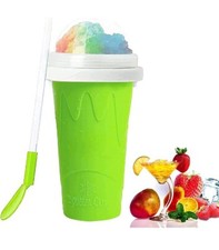 Bicchiere con cannuccia e cucchiaio per granita istantanea portatile