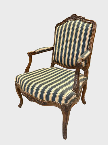 Poltrona con schienale piatto