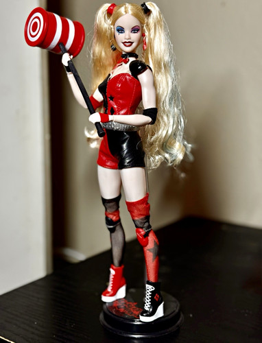 Harley quinn barbie bambola - harley,