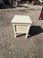 SGABELLO A  CONTENITIORE DEGLI