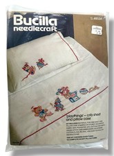 Bucilla Needlecraft Playthings kit lenzuola e federa culla vintage