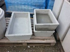 MANGIATOIA PER MAIALI /ANIMALI IN GENERE IN CEMENTO