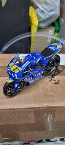 Yamaha yzr 2004 valentino - m1,