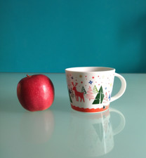 "KINDER FERRERO" Tazza Mug "Natale", 2024, porcellana, altezza 8,5 cm.