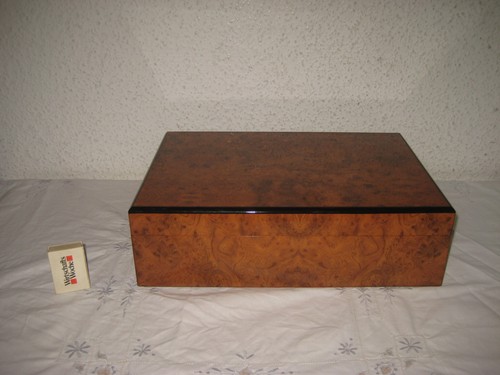 Hochwertiger big ben humidor - big,