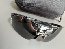 OCCHIALI DA SOLE OAKLEY NERI USATI CON CUSTODIA