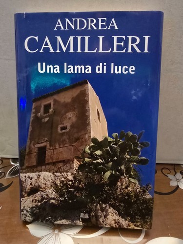 Una lama luce andrea - una, di