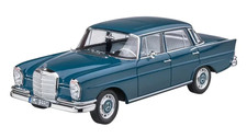 Nuovo originale mercedes - 1:18,