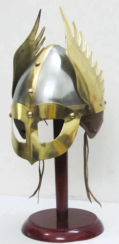 Maschera medievale elmetto