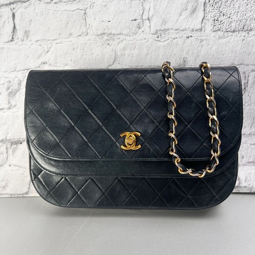 Chanel bag matelasse logo - chanel,