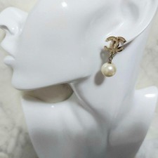 Orecchini CHANEL CC Logo Perle