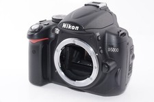 [Ecc + 5/3077 scatti] Corpo fotocamera reflex digitale Nikon D5000 dal Giappo...
