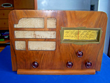 Radio anni 30/40 in buone condizioni non testata.