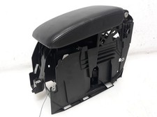 1K5864251C CENTRAL ARMREST /