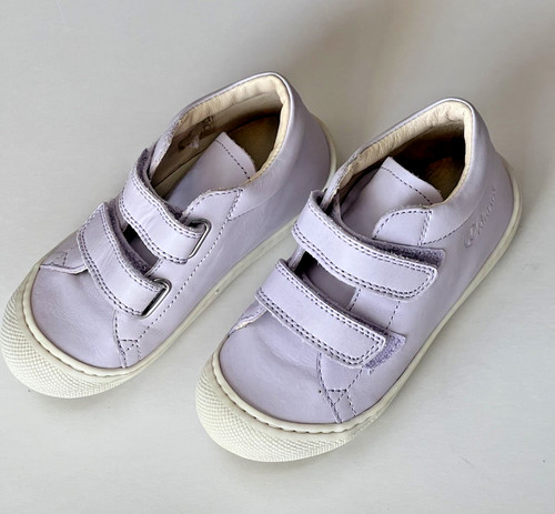 Scarpe medie nuove - , senza