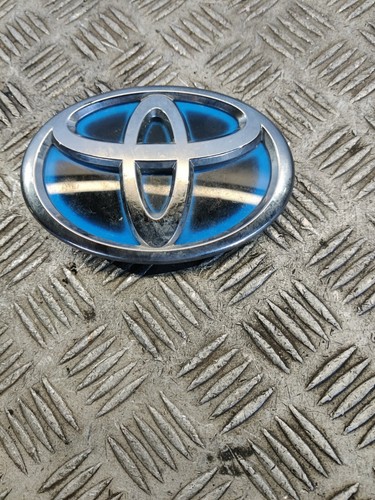 Toyota yaris cross emblem - toyota,