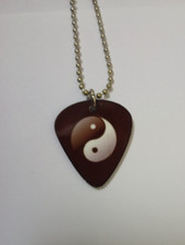 COLLANA CIONDOLO PLASTICA