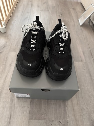 Balenciaga triple - balenciaga,