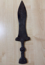 Antico pugnale romano in ferro