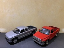 Maisto 1998 Chevrolet Silverado 1500 1/27 + Dodge Ram 1/26