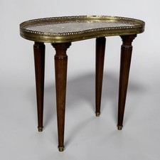 Antico tavolino a Fagiolo con
