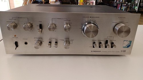 Amplificatore integrato audio