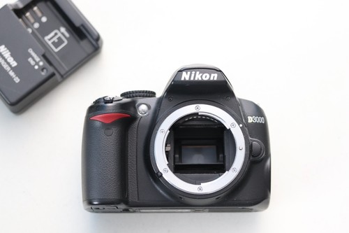 Nikon d3000 7103 scatti - nikon,