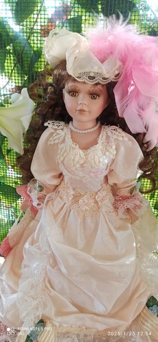Bambola porcellana dama - in,
