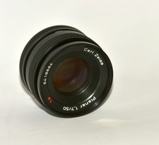 SUPER: CARL ZEISS PLANAR T*
