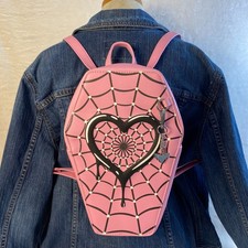 Zaino Monster High rosa bara cuore web borsa gotica con ciondolo nuovo senza etichette - Perky Goth!