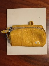 Mini pochette Carpisa, vera pelle, color giallo ocra.