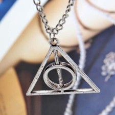 COLLANA CON CIONDOLO SAGA HARRY POTTER I DONI DELLA MORTE con OMAGGIO