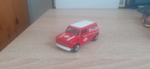 Austin mini van red - '67,