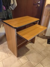 Tavolo-mobiletto porta-pc con porta tastiera estraibile