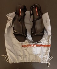 Scarpe nere Prada per donna