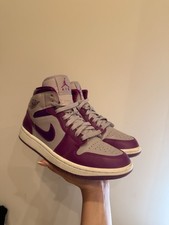 jordan 1 mid Magenta