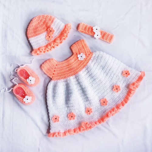 Set cappello scarpe gonna
