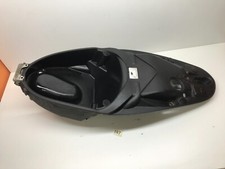 VANO PORTA CASCO SOTTO SELLA