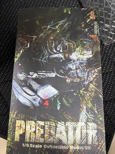 Hot toys modellino - toys, predator
