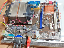 Pacchetto scheda madre Asus M2N68-AM-SE con pannello I/O