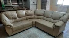 divano angolare usato, pelle colore beige 5 posti