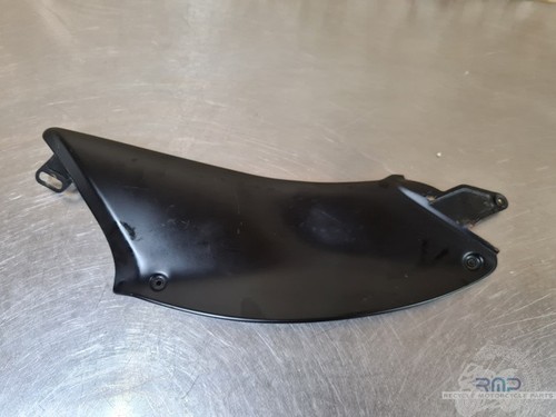 Cache sous réservoir gauche