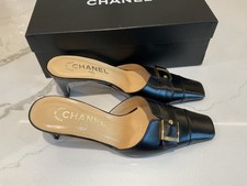 CHANEL Muletto nero slip on