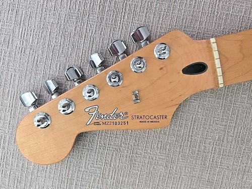 Lefty fender mim standard - lefty,