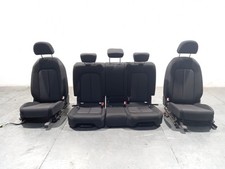SET COMPLETO DI SEDILI /