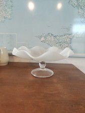 Centrotavola ciotola portafrutta in vetro lavorato h cm 15 l cm 30