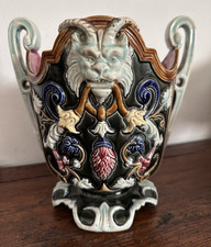 Antico vaso in ceramica -cachepot - a due manici - decoro a rilievo