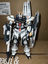 Bandai 1/100 MG RX-93 Nu